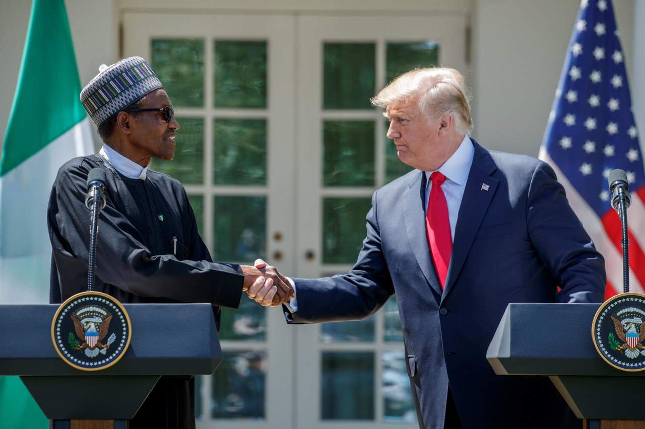Trump hizo el llamado durante una conferencia de prensa en el Jardín de las Rosas de la Casa Blanca junto al presidente de Nigeria Muhammadu Buhari. Estados Unidos presentó una candidatura conjunta con México y Canadá para albergar el torneo. (EFE)