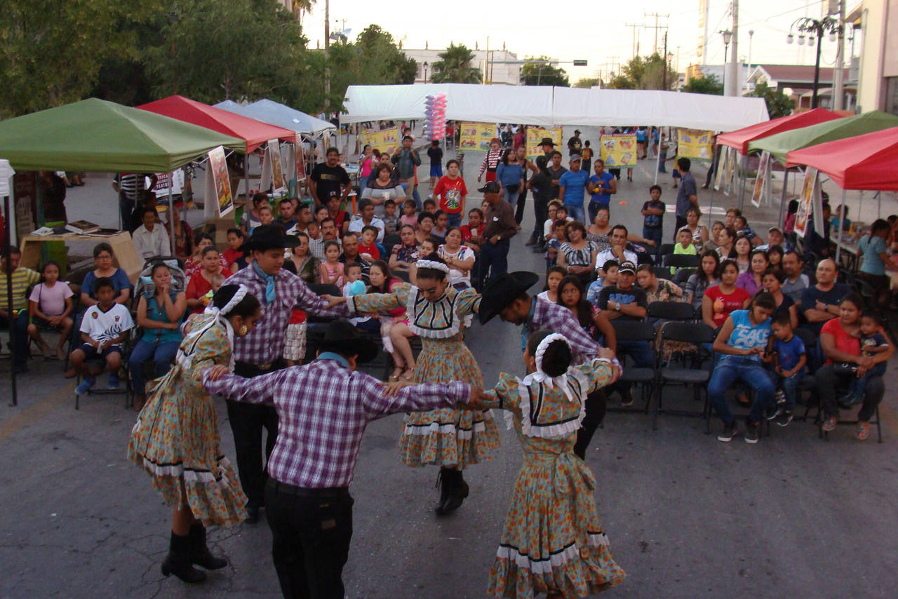 Rescate. La Caravana Cultural recorre todos los municipios del estado, pues busca rescatar la cultura y tradición del país. (EL SIGLO DE TORREÓN/MARY VÁZQUEZ)