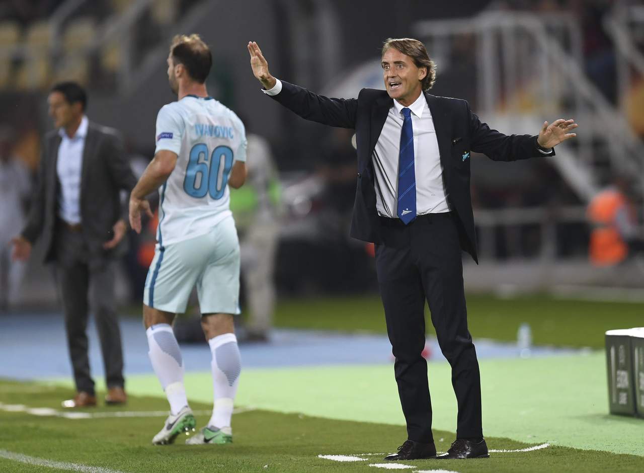 El técnico Roberto Mancini, del Zenit de San Petersburgo, previo a un parido en la Europa League.