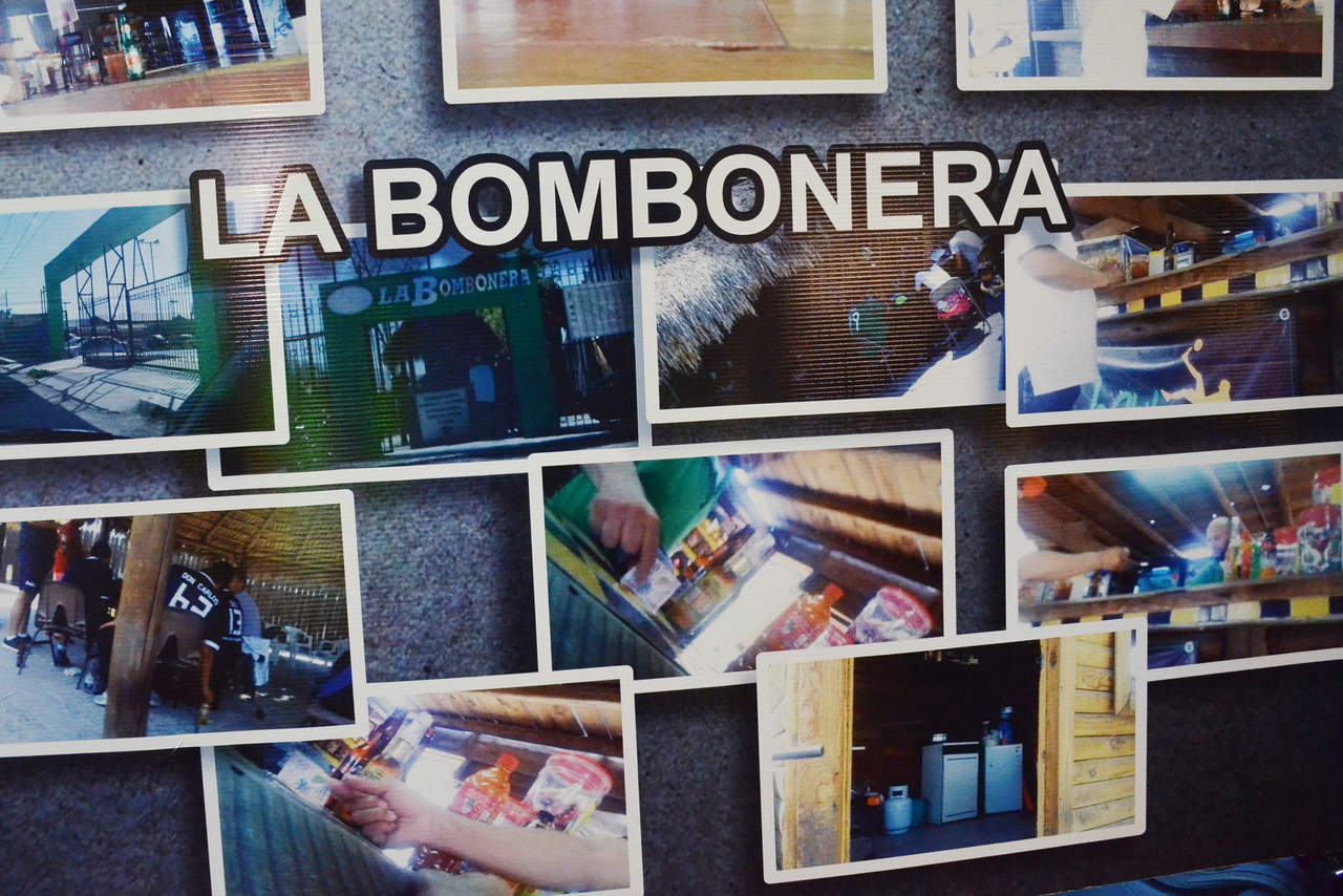 Expusieron fotos de los centros La Bombonera y Hapok. (FERNANDO COMPEÁN)