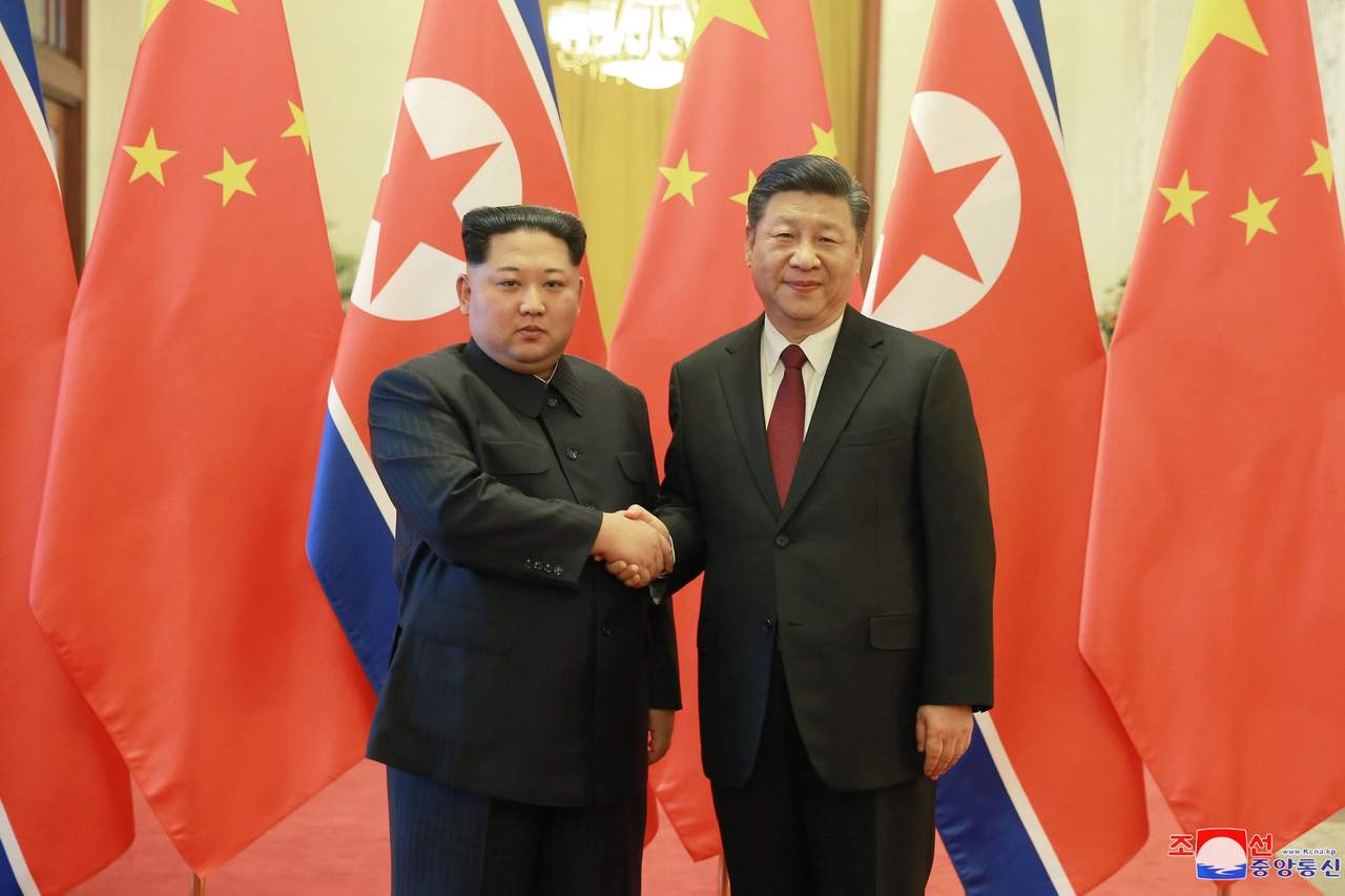 Xi señaló a Kim que está 'feliz' por el 'progreso positivo' que ha registrado la situación en la península coreana. (EFE)