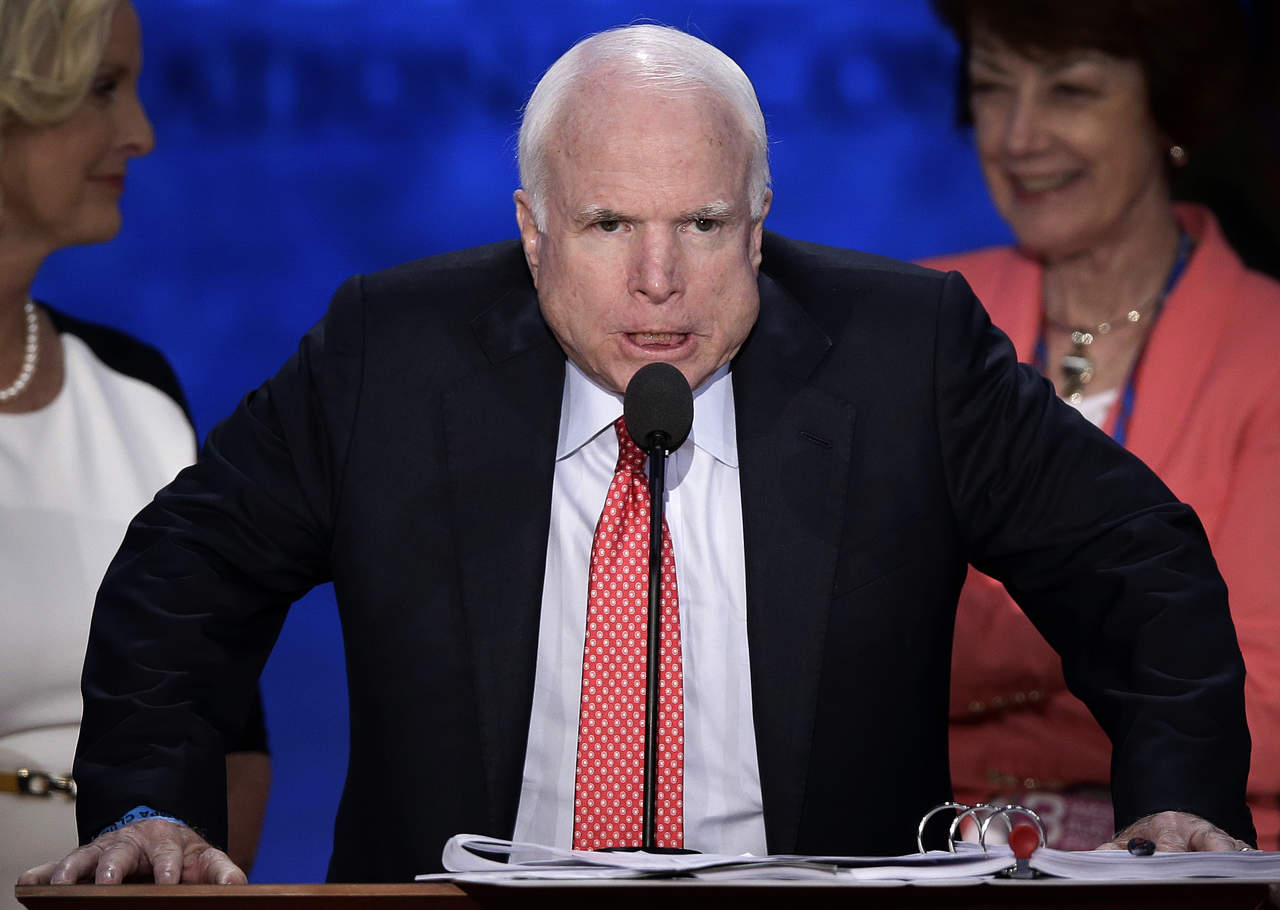 'El papel de Haspel en la supervisión de la tortura por parte de EU es inquietante. Su negativa a reconocer la inmoralidad de la tortura la descalifica. Creo que el Senado debe ejercer su deber (...) y rechazar esta nominación', dijo McCain en un comunicado. (ARCHIVO)