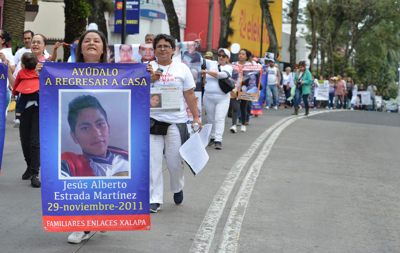 En Veracruz, se organizaron movilizaciones en las ciudades de Xalapa, Veracruz, Córdoba, Orizaba, Coatzacoalcos y Poza Rica, donde cientos de mujeres con hijos y esposos desaparecidos, exigieron a las autoridades dar con el paradero de los suyos. (ARCHIVO)