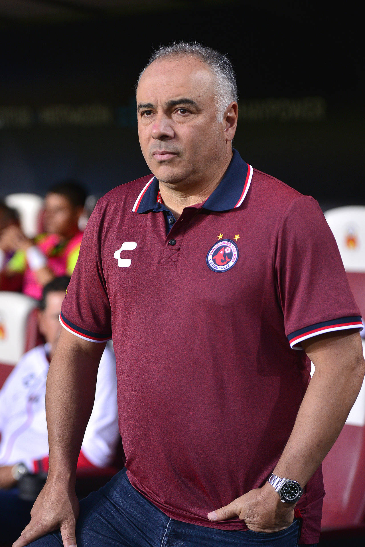 La directiva del equipo Tiburones Rojos del Veracruz confirmó la continuidad del técnico Guillermo Vázquez al frente del equipo. Continuará Memo Vázquez al frente del Veracruz