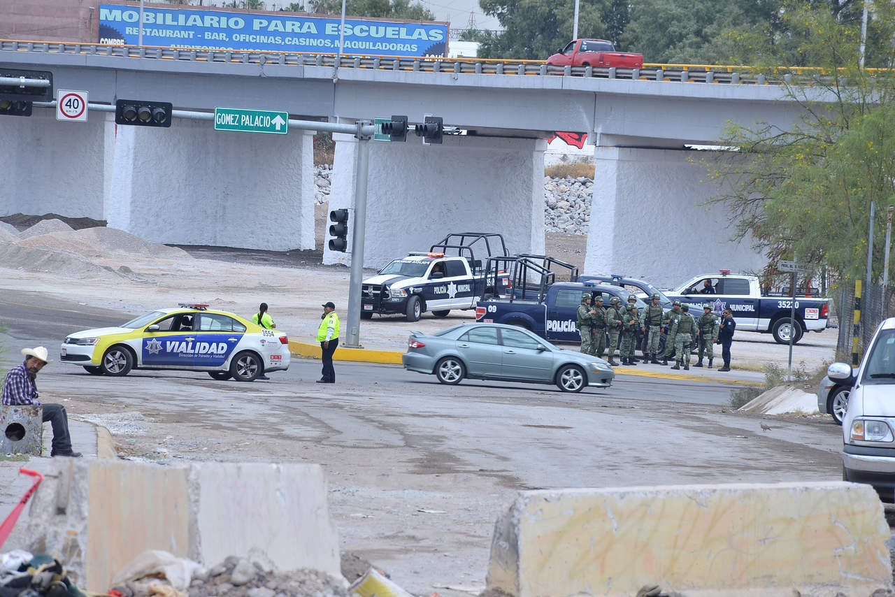Bloquean acceso a Torreón por falta de agua
