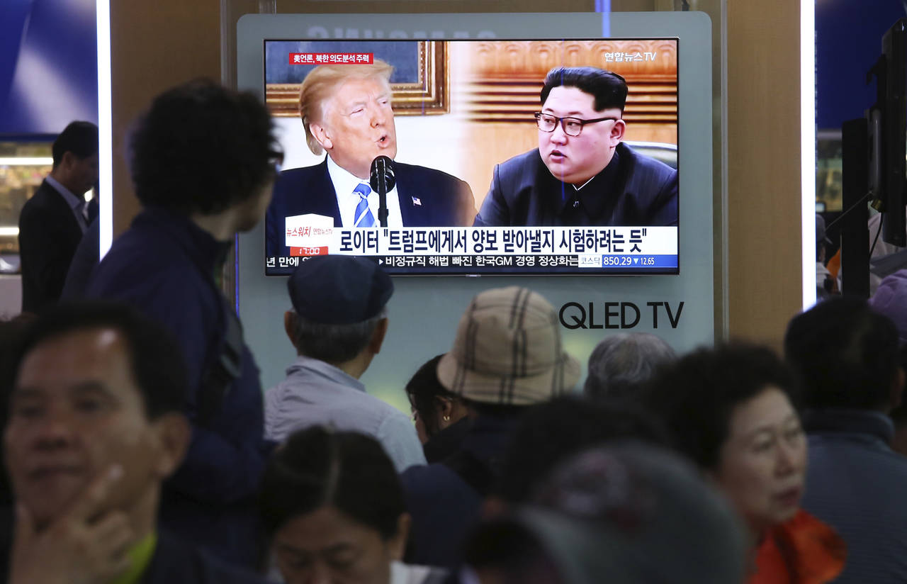 Veremos. Trump y EU siguen preparando la cumbre con Kim Jong-un, aunque podría cancelarse. (AP)
