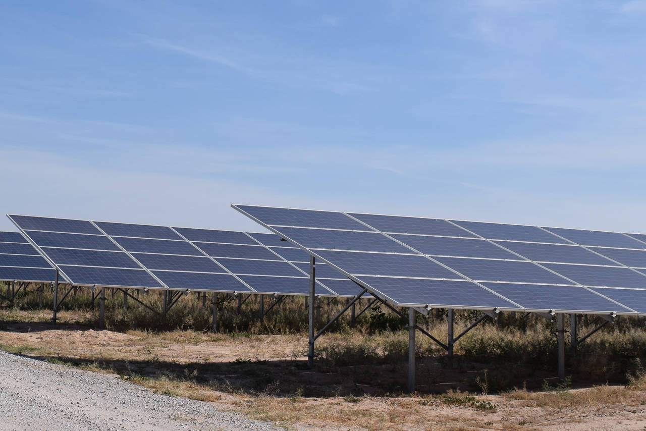 Proyecto. Ya se concretó la construcción de un segundo Parque Solar el cual tendrá 330 mil paneles solares como los de la imagen. (EL SIGLO DE TORREÓN)
