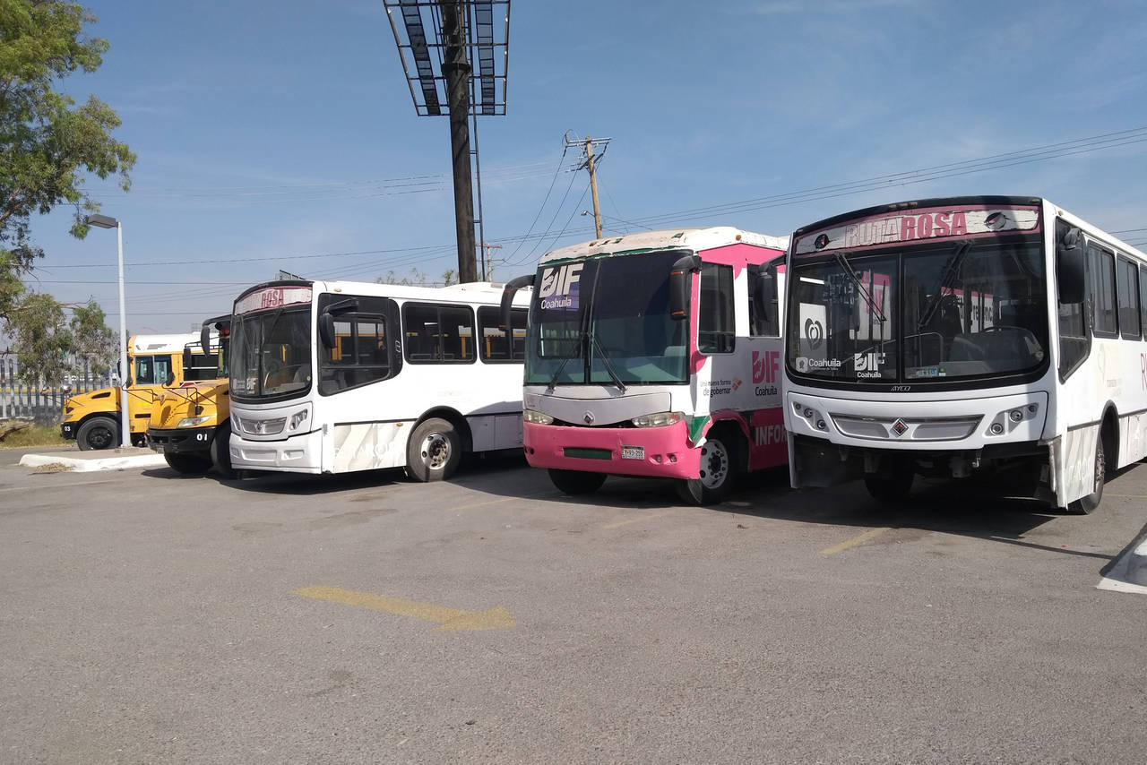 Servicio.  La Ruta Rosa de Torreón, está a cargo del Sistema DIF Coahuila y cobra seis pesos a los usuarios. (EL SIGLO DE TORREÓN) 