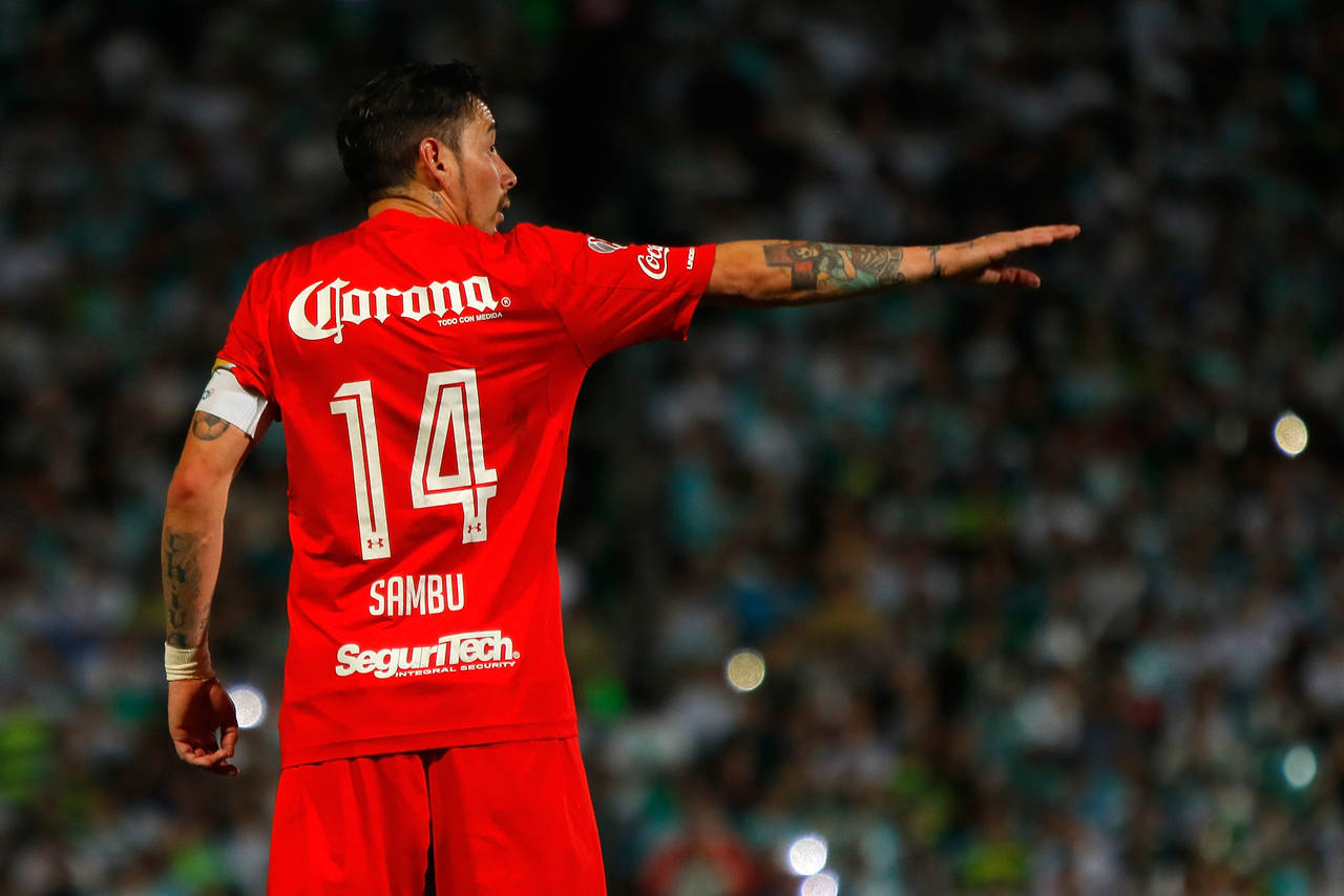 Rubens Sambueza carga con el peso a la ofensiva en el equipo de los Diablos Rojos del Toluca. Optimista, mas no confiado: Suinaga