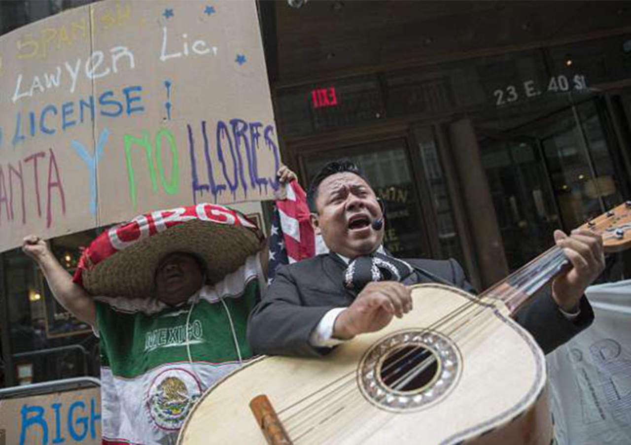 La reacción de los latinos se hizo viral en redes. (INTERNET) 