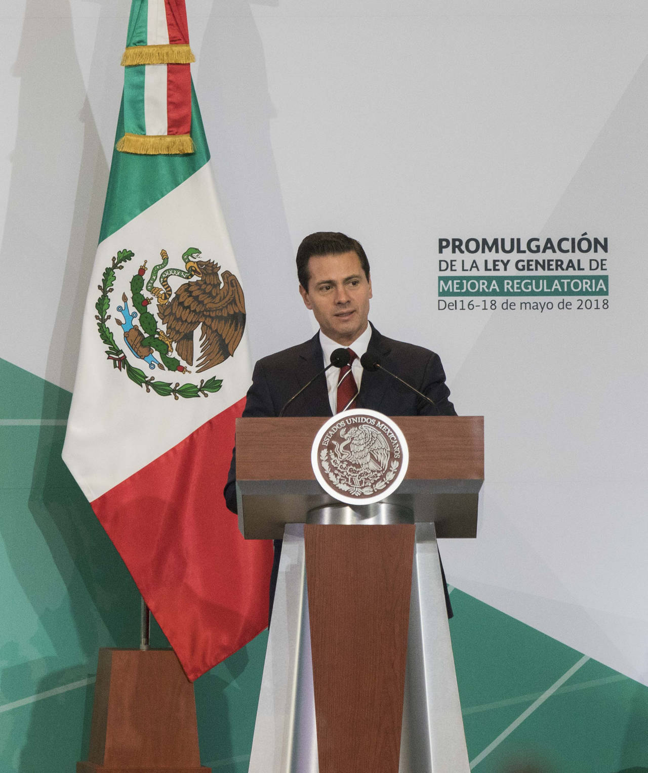Enrique Peña Nieto felicitó a los Guerreros vía Twitter. (Notimex)
