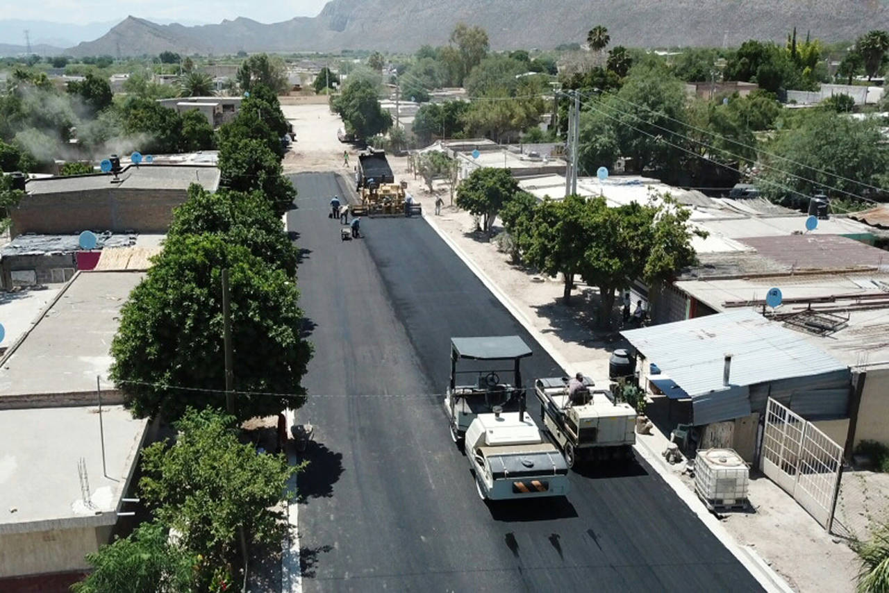 Pronto. Ya se encuentran casi por terminar las obras de pavimentación del ejido Los Ángeles en el municipio de Lerdo. (EL SIGLO DE TORREÓN)