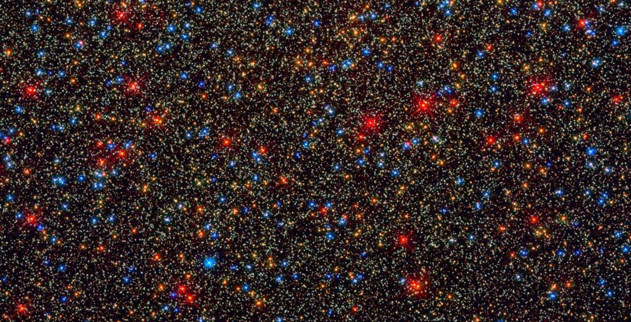 Logro. Hubble capturó  imagen de Omega Centauri. (TWITTER / @NASAHubble)
