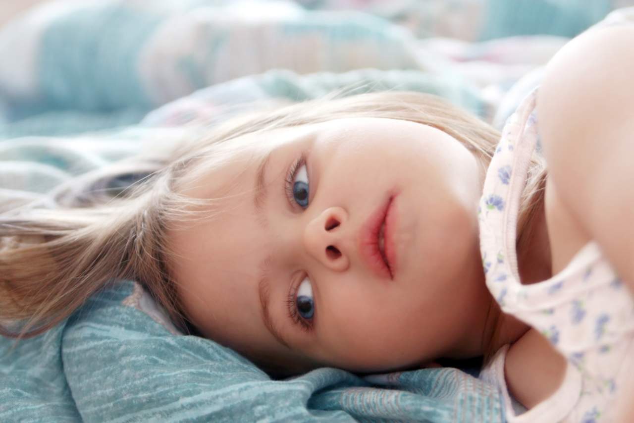 Dormir poco altera el crecimiento en los infantes. (ARCHIVO) 