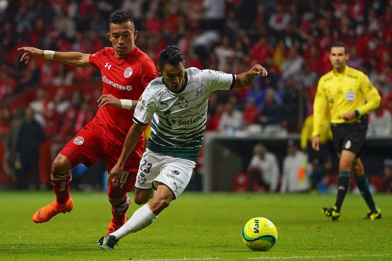 José Juan Vázquez tuvo un sensacional torneo con Santos Laguna, pero no fue suficiente para ir al Mundial de Rusia. (Jam Media)