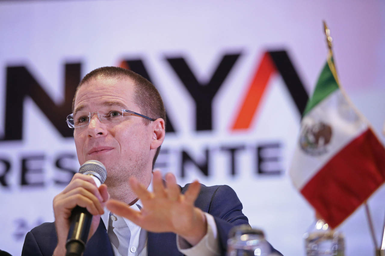 El candidato presidencial de la coalición Por México al Frente, Ricardo Anaya, aseguró que el gobierno federal está debilitado para firmar el Tratado de Libre Comercio de América del Norte (TLCAN), debido a que Donald Trump, 'ya le tomó la medida'. (EFE)