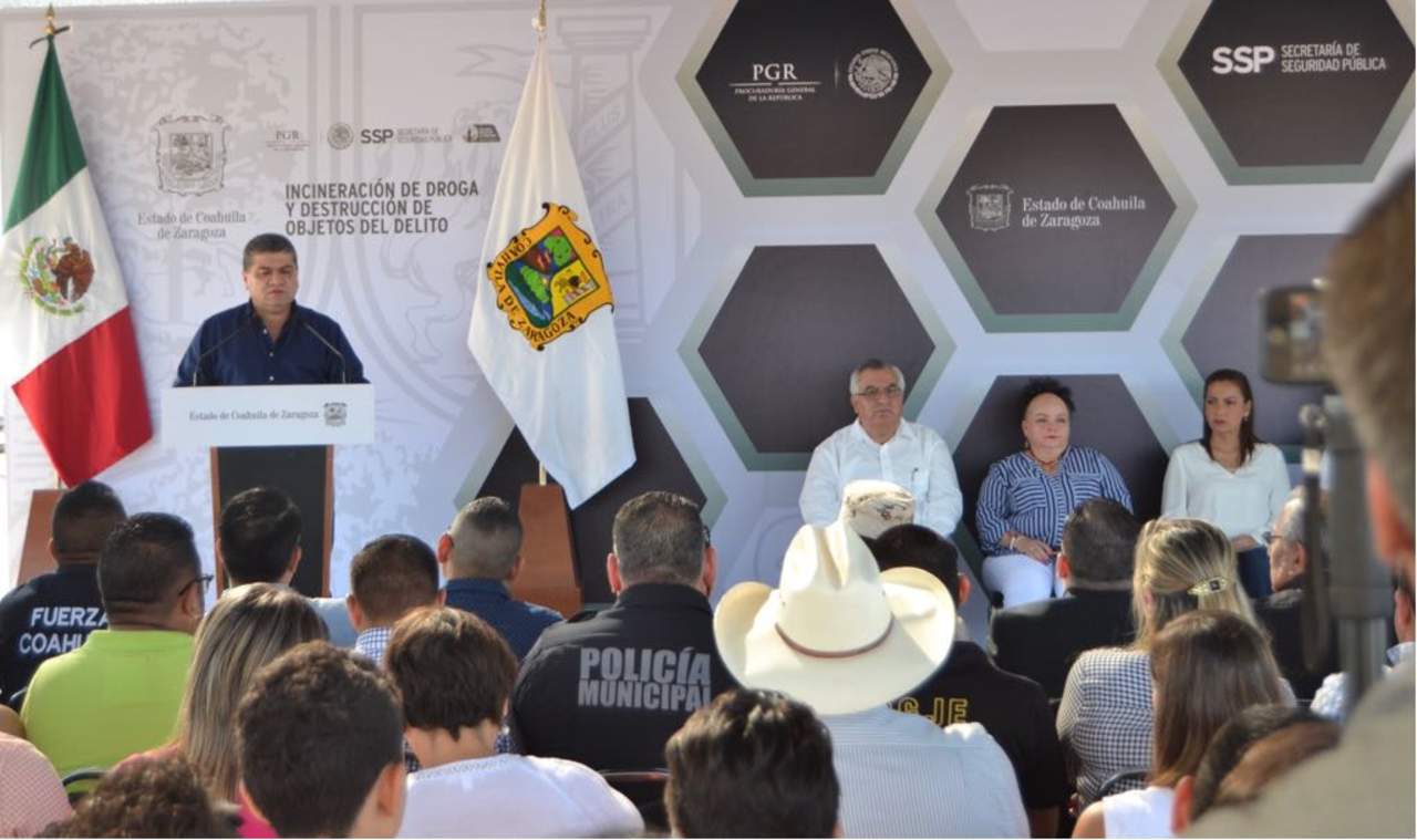 Riquelme Solís manifestó que “Coahuila sigue blindado gracias al apoyo del Ejército, las fuerzas federales, estatales y municipales”. (EL SIGLO DE TORREÓN)