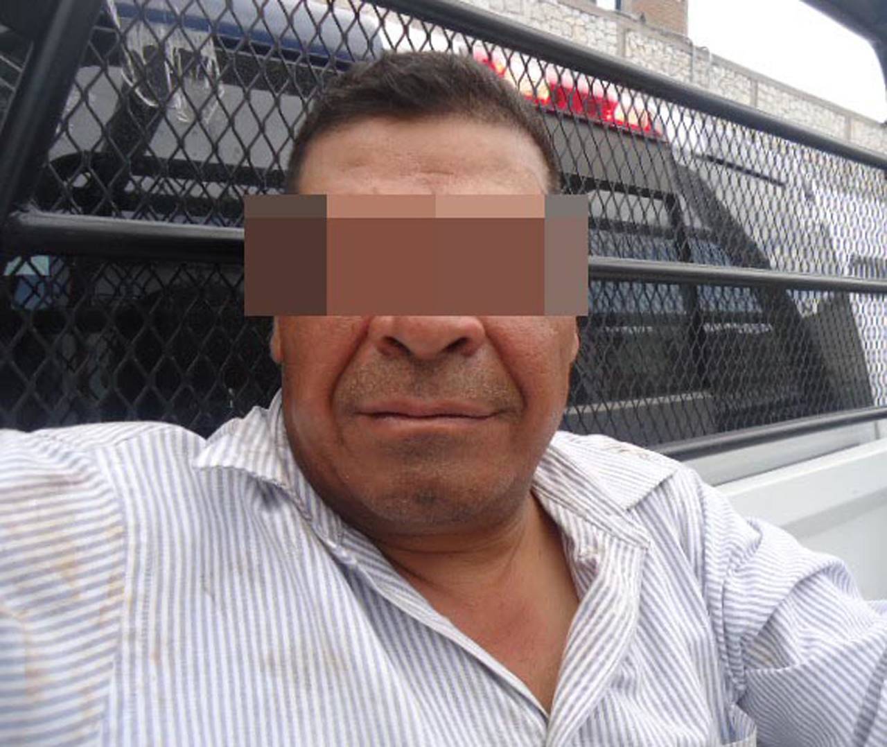 Robo. El hombre fue acusado de robar un asador de un domicilio ubicado en el fraccionamiento San Agustín de Torreón. 