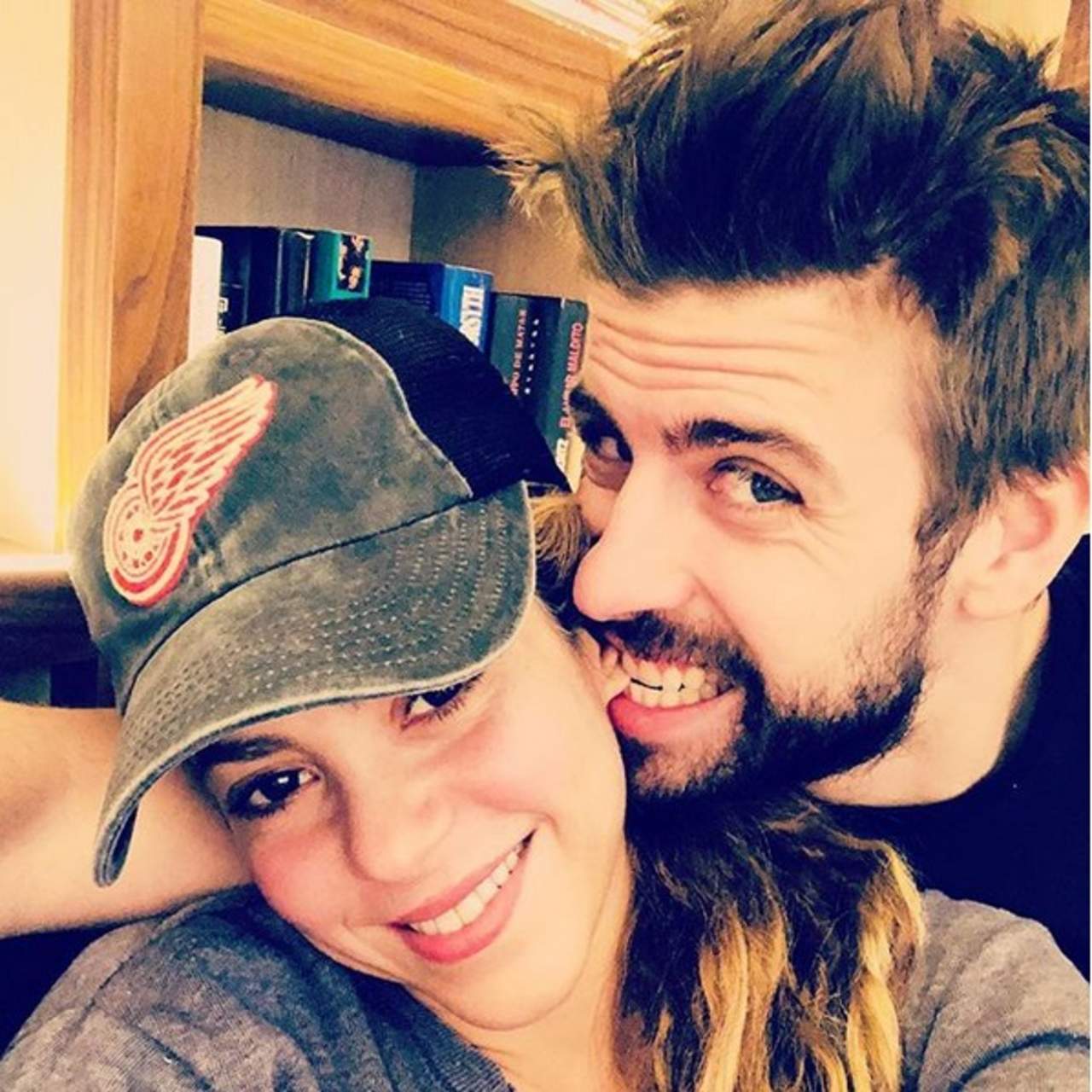 Tras las especulaciones que aseguraban que Shakira y Piqué atravesaban por una fuerte crisis sentimental a causa de una posible infidelidad del futbolista con una ex, la famosa ha recurrido a las redes sociales para responder a estos señalamientos. (AGENCIA MÉXICO)