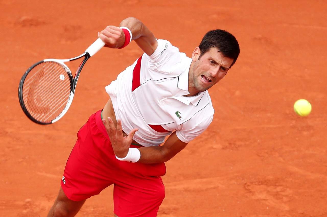 El tenista serbio Novak Djokovic debutó con el pie derecho en el Grand Slam de Roland Garros.
