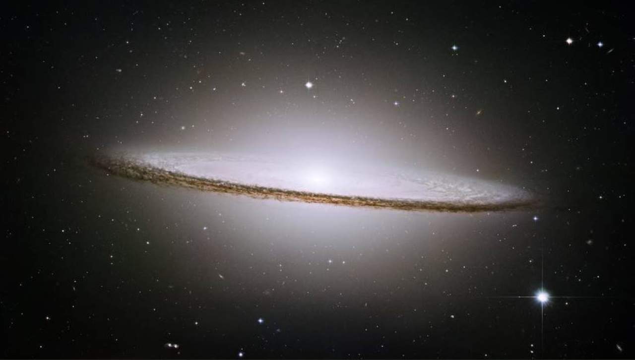 Esta galaxia se encuentra ubicada a 28 millones de años luz de la Tierra. (NASA)
