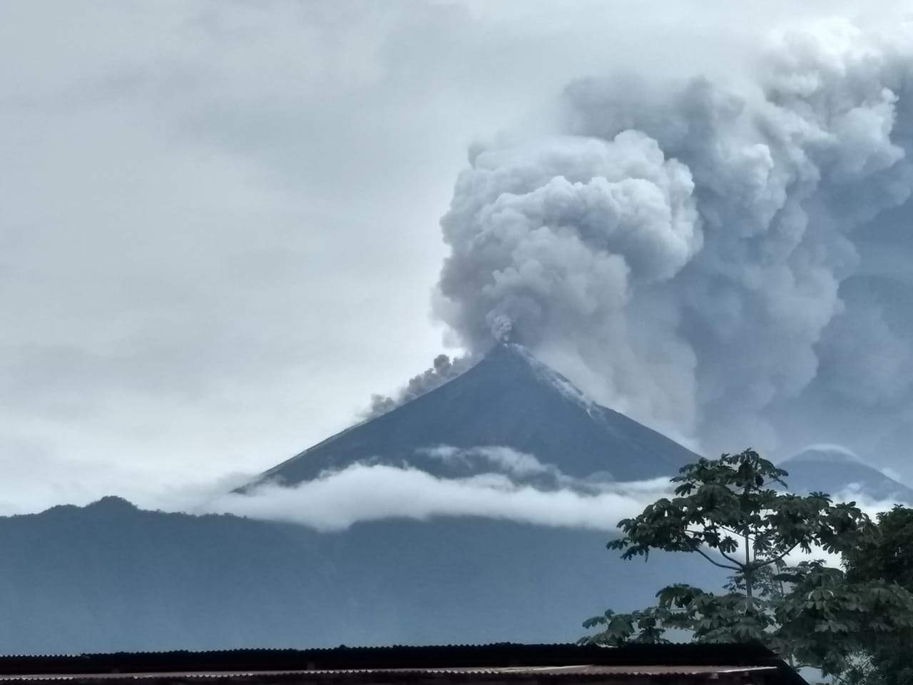 La erupción del Volcán de Fuego ha dejado al menos 7 muertos. (EFE) 