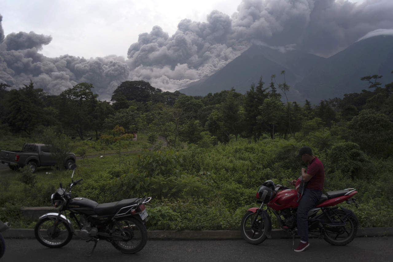 Ya son 25 las víctimas mortales por la erupción del Volcán de Fuego. (AP)