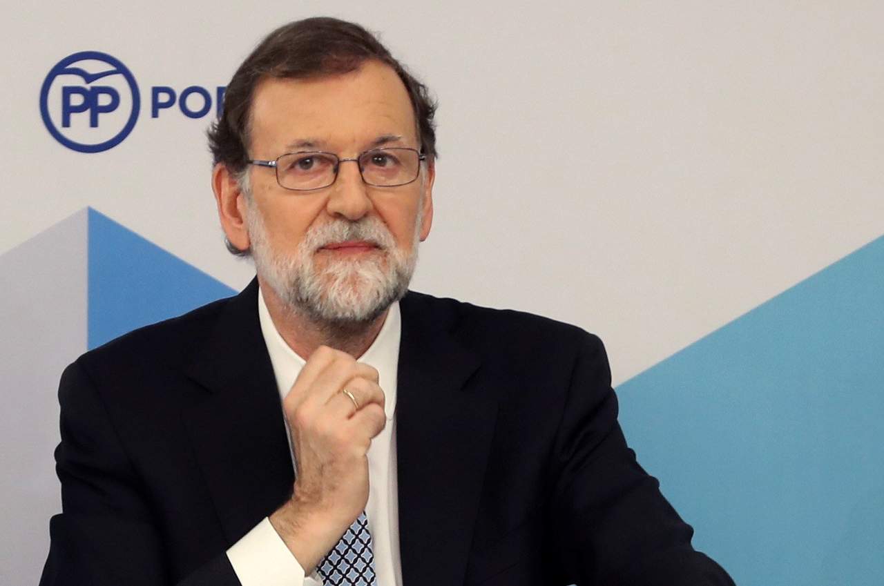 Rajoy criticó el hecho de ser sustituido la semana pasada por un partido que no ganó en las elecciones de junio de 2016, lo que la censura no es de los electores sino de partidos políticos que buscan el poder. (EFE)