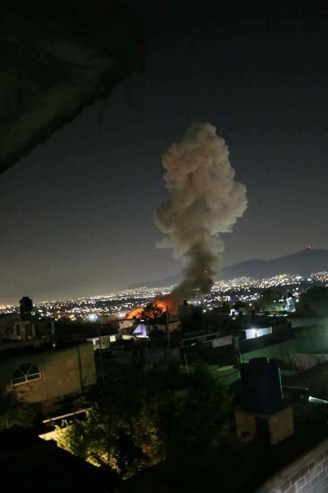 Reportan al menos 4 heridos por explosión en Tultepec