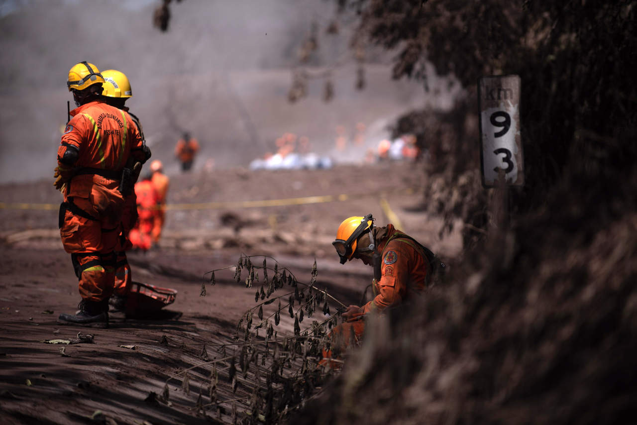 Sube a 99 los muertos por Volcán de Fuego en Guatemala