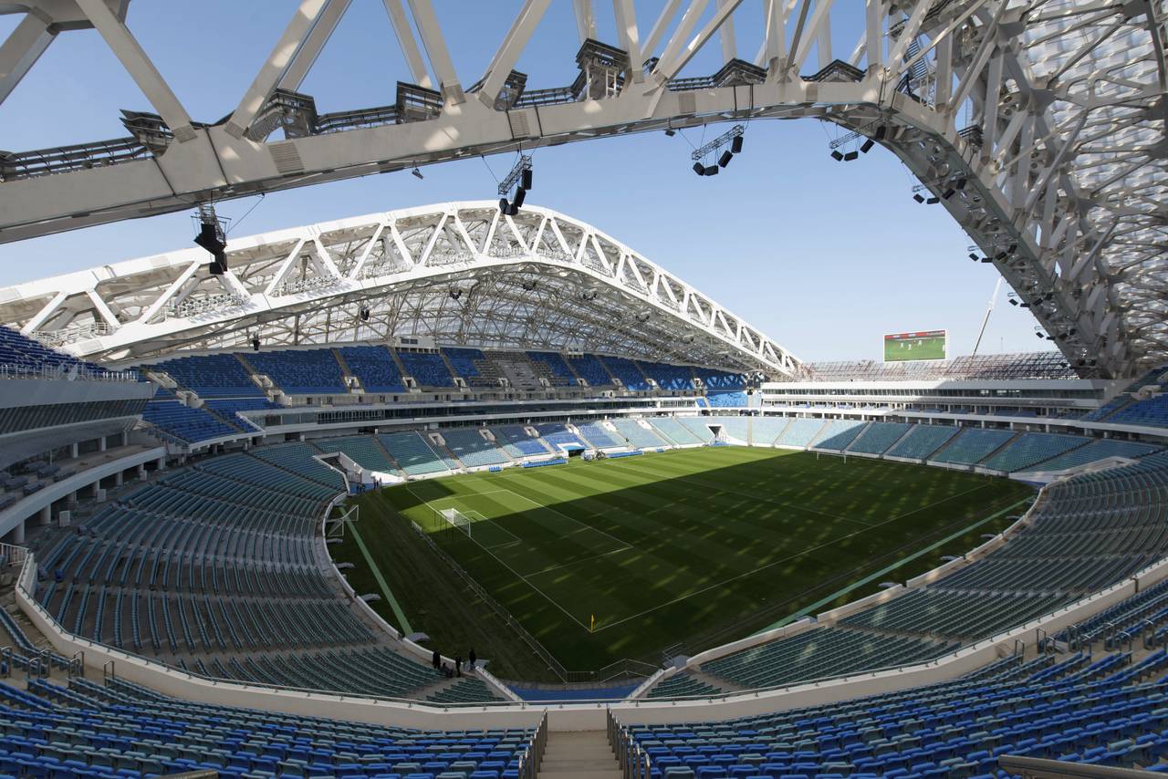 Sólo se han jugado 7 partidos de futbol en el Estadio Olímpico Fisht. Estadio refleja problema del deporte en Rusia