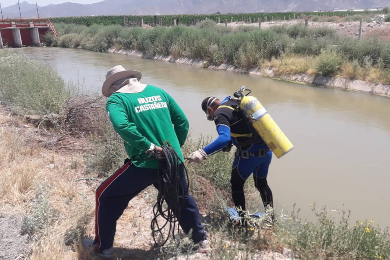 Búsqueda. Continúa rastreo de cadáver en aguas del canal Tlahualilo-Santa Rosa. (EL SIGLO DE TORREÓN)