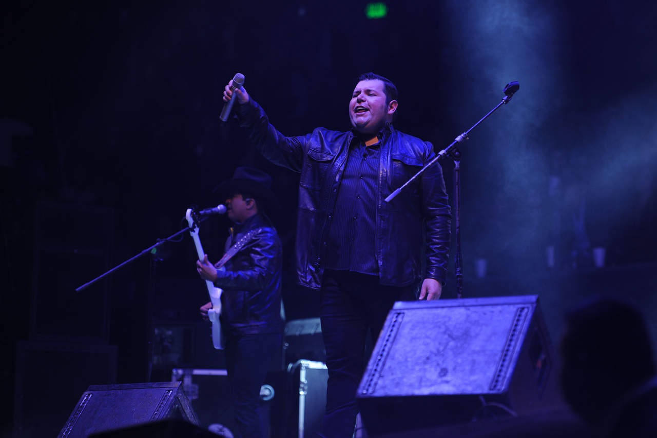 El músico informó que se encuentran listos para cantar este sábado en el palenque de la Feria Nacional Gómez Palacio junto a LaFirma. (ARCHIVO)