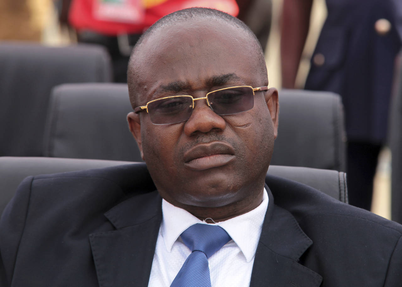 El presidente de la Asociación Ghanesa de Futbol, Kwasi Nyantakyi. FIFA suspende a ghanés investigado por corrupción (AP)