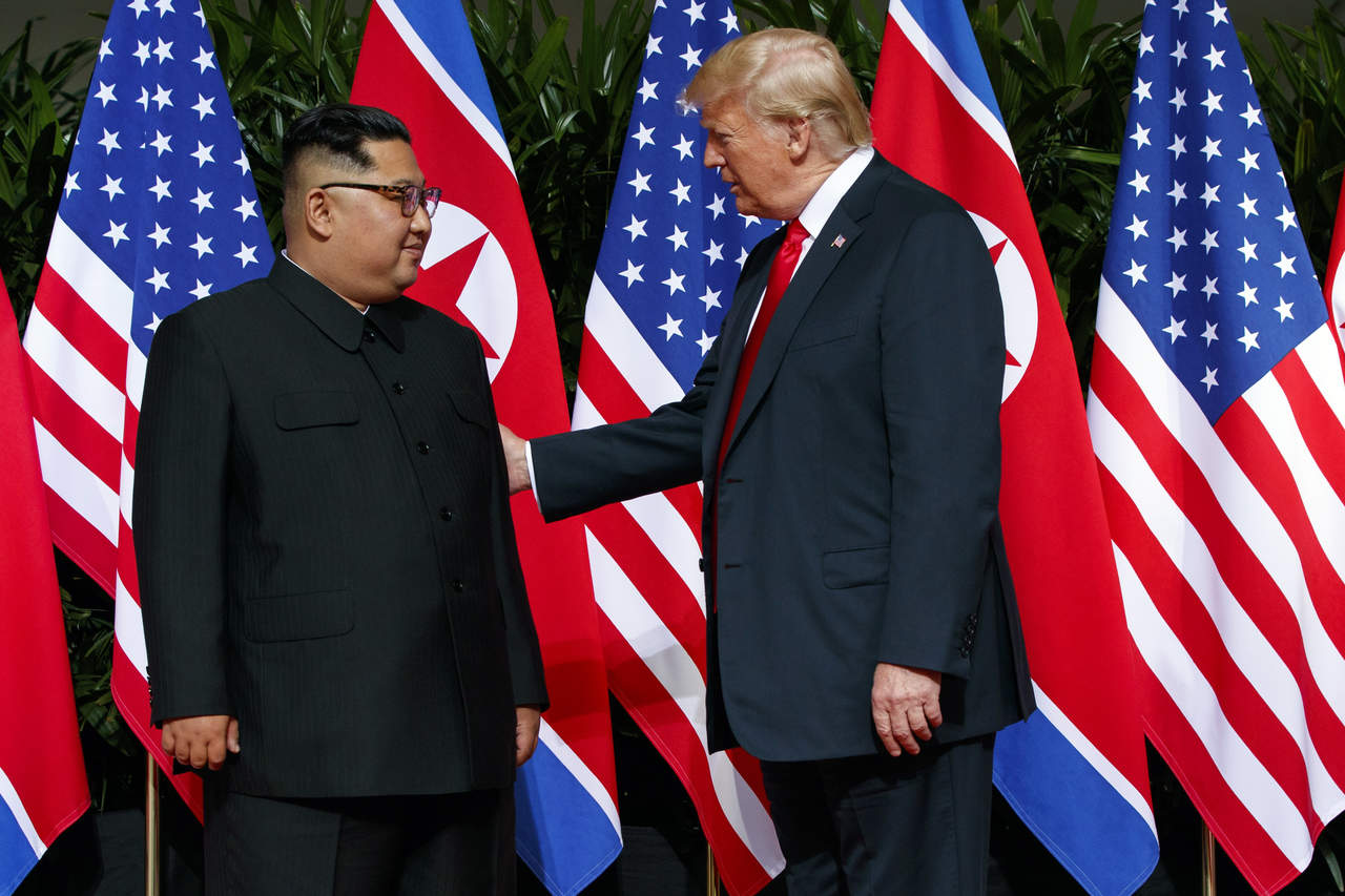 La cumbre entre el presidente estadounidense Donald Trump y el líder norcoreano Kim Jong Un suscitó reacciones dispares en el mundo. (AP)