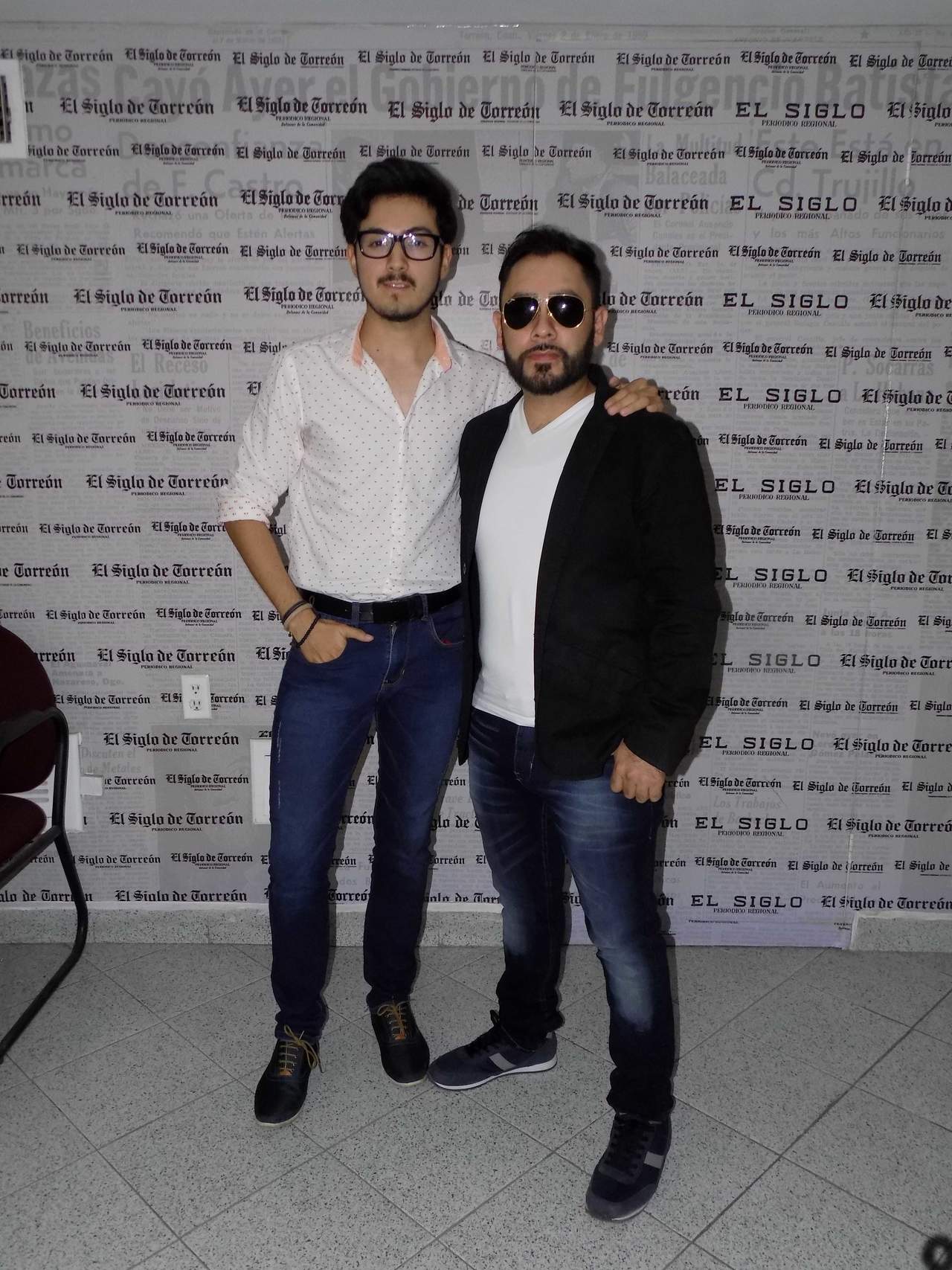 Irving y Othon visitaron El Siglo de Torreón con el fin de anunciar la salida de su primer material discográfico denominado Homenaje a La Laguna, el cual se encuentra disponible en todas las plataformas digitales. (EL SIGLO DE TORREÓN)