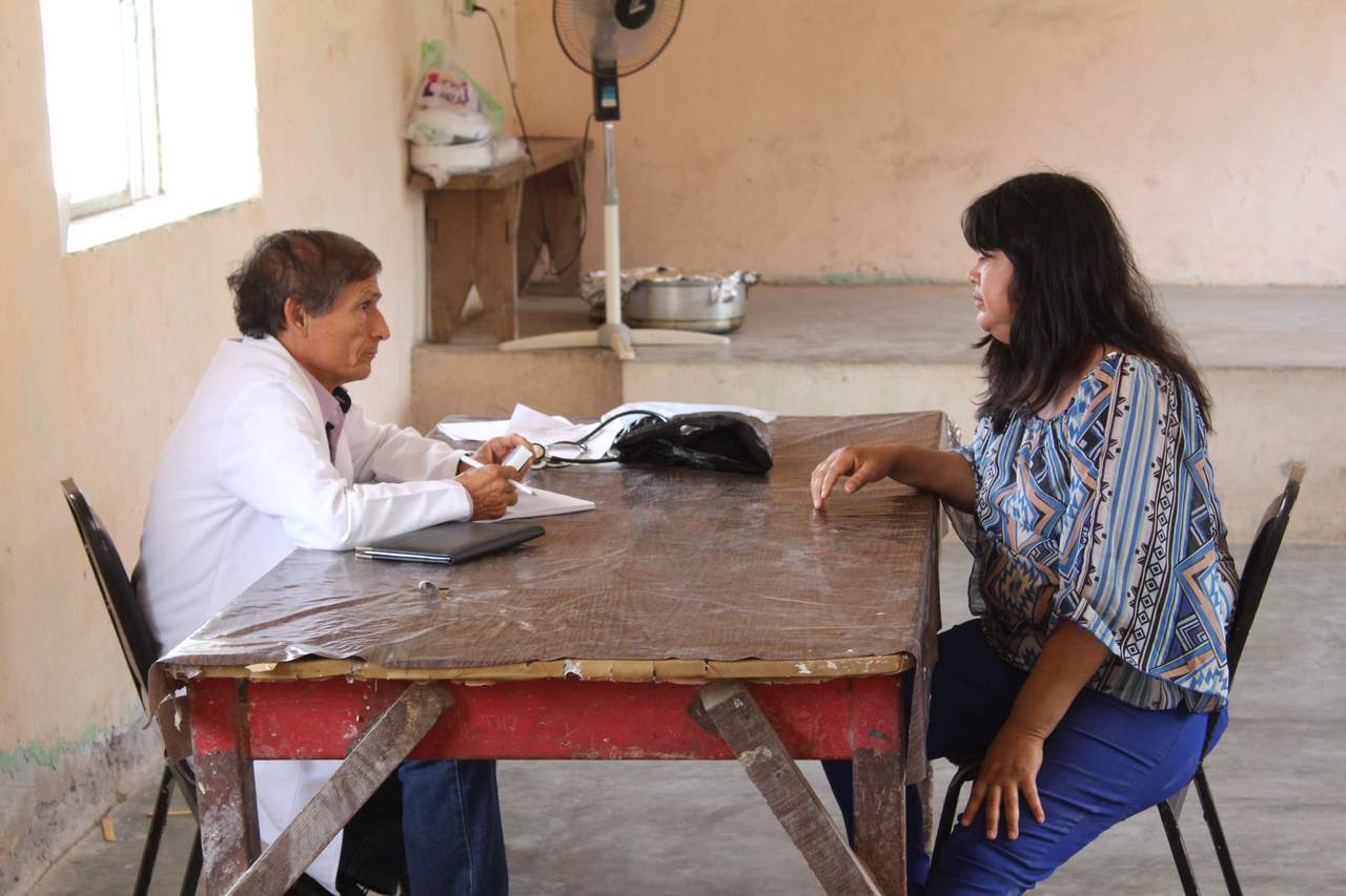 Durante la mañana de este jueves acudieron miembros del DIF, Salud Municipal, Pronnif y el Centro Antirrábico al poblado.  (EL SIGLO DE TORREÓN)