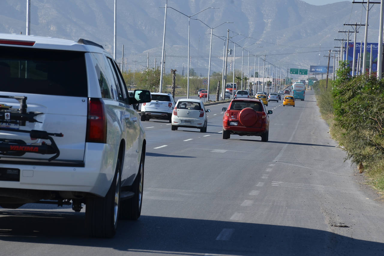 Sigue. Buscan también disminuir el exceso de velocidad, ahora también en la Autopista Torreón-San Pedro mediante Operativo 'Carrusel' y otras medidas como mayor vigilancia. (FERNANDO COMPEÁN)