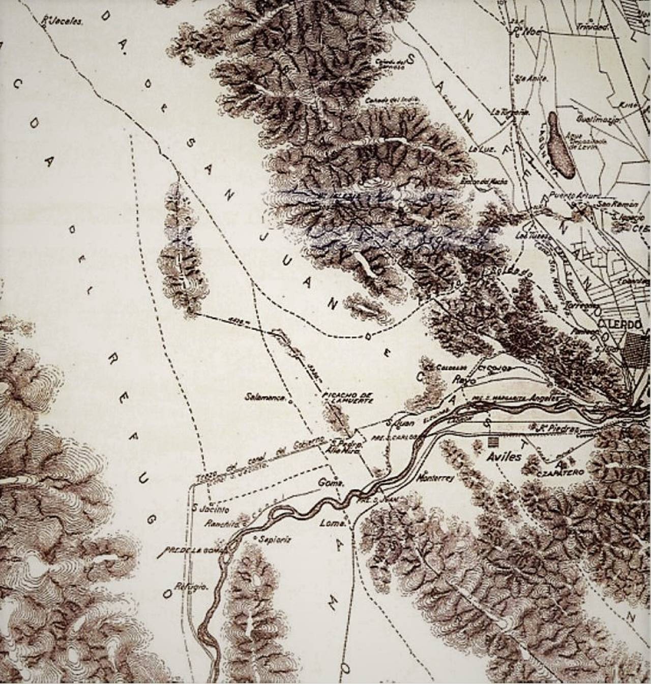 Mapa de 1911 en el que todavía aparecen en el lado izquierdo las líneas del Camino Real, que venía del Presidio de Pasaje, pasando por las diferentes haciendas de Lerdo hacía Mapimí.