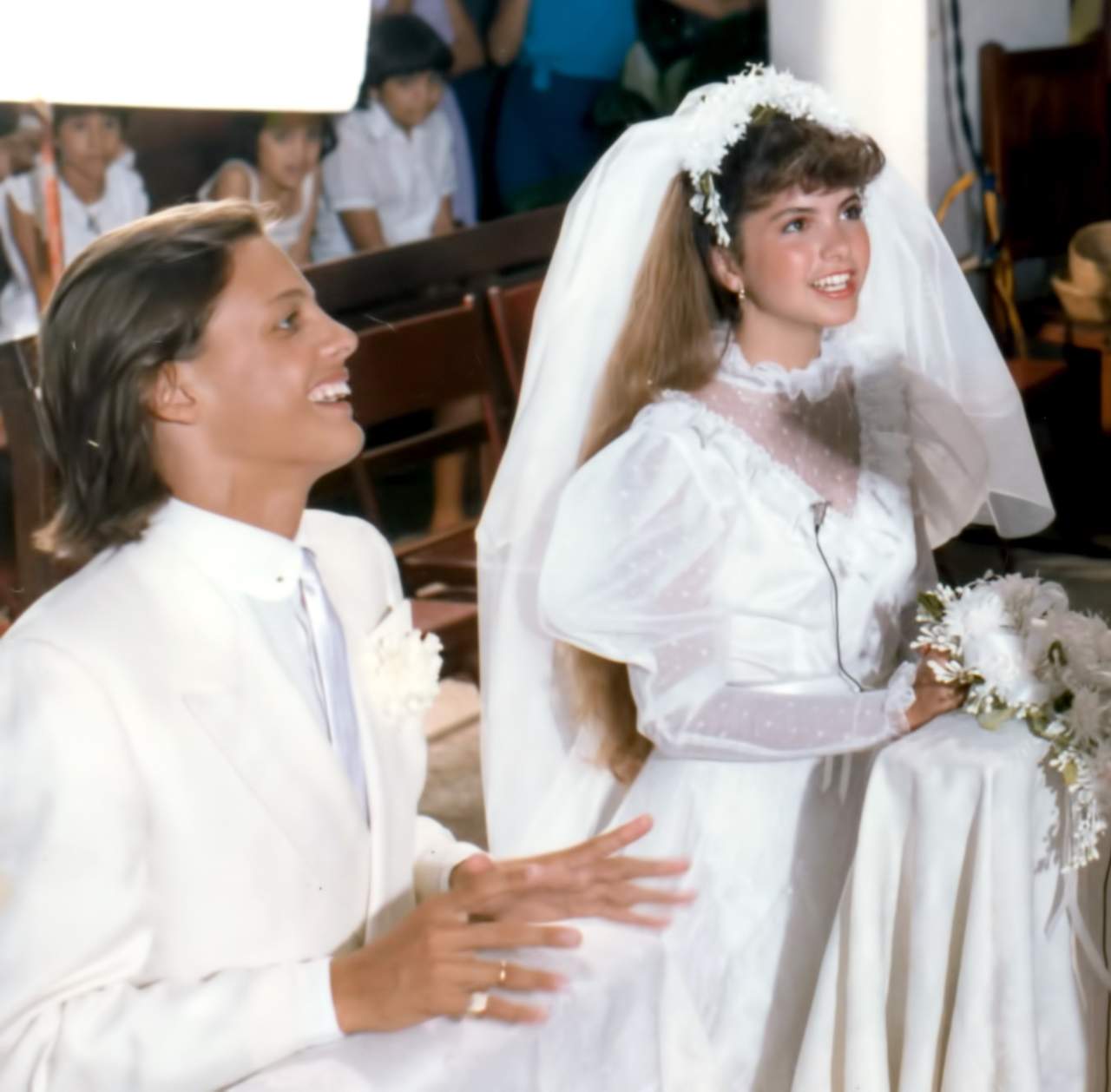 Durante la promoción de la película Fiebre de amor, que Luis Miguel y Lucero protagonizaron en 1985, 'El Sol' reveló que le gustaban los ojos y el cabello de la cantante, aunque en palabras de ésta última, nunca sostuvieron un romance. (ARCHIVO)