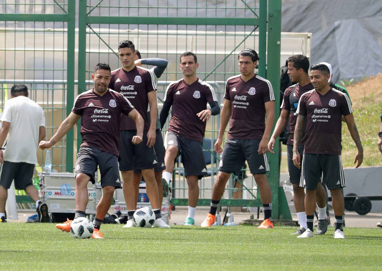 Entrenamiento de la Selección Mexicana como parte de la preparación para su segundo partido en el Mundial, el próximo sábado contra Corea del Sur. (Agencia El Universal)