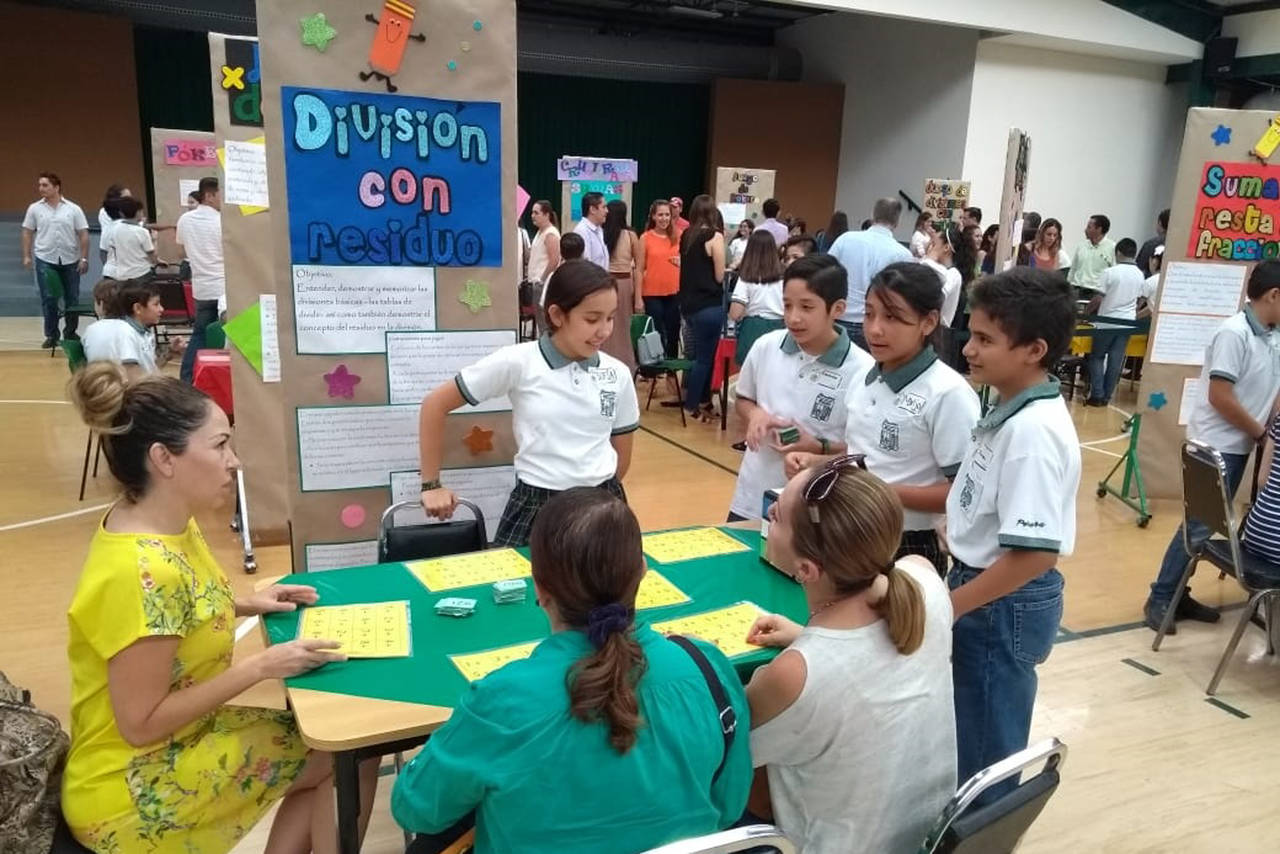 Actividad. La Feria de las Matemáticas arrancó desde el pasado lunes y participaron estudiantes, maestros y padres de familia. (ANGÉLICA SANDOVAL)