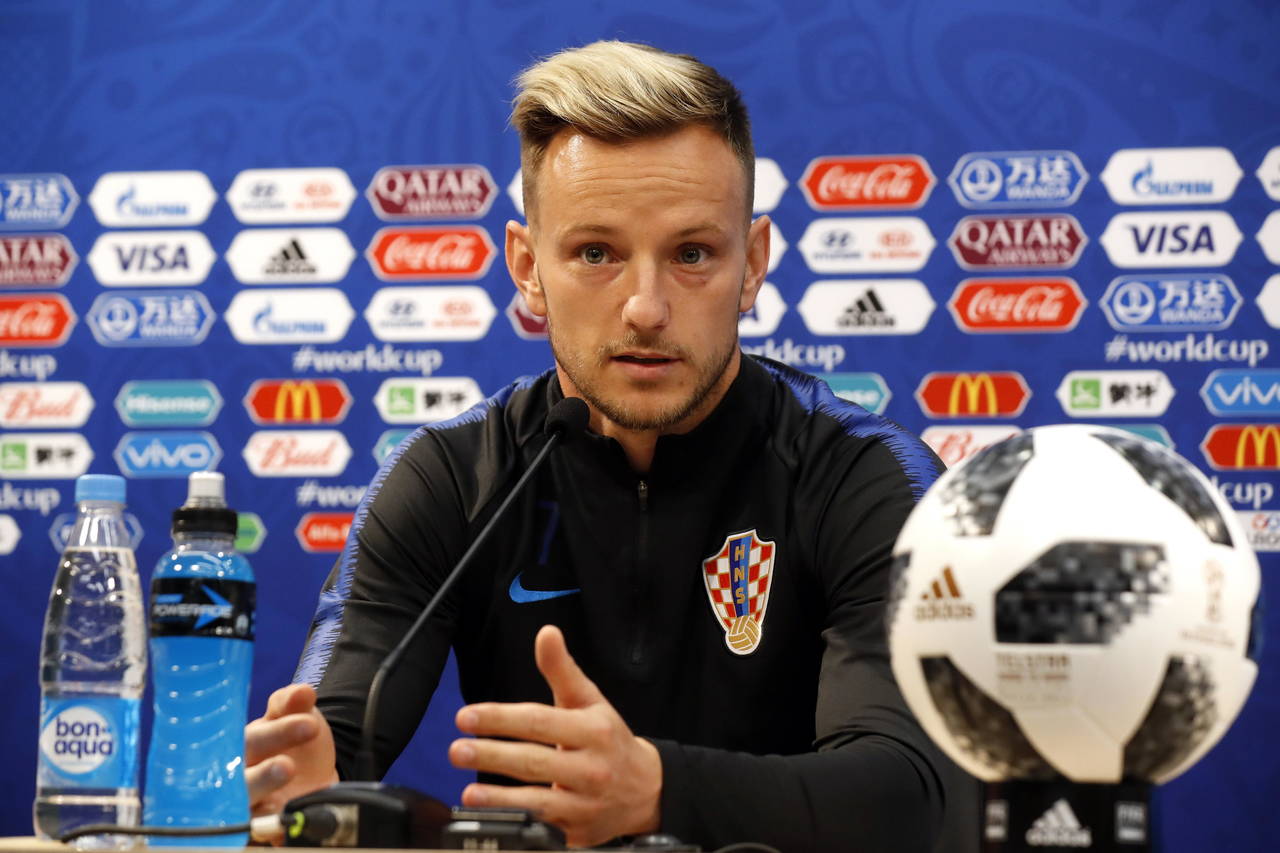 El jugador de Croacia Iván Rakitic participa en una rueda de prensa, en Nizhny Nogorod. (EFE)