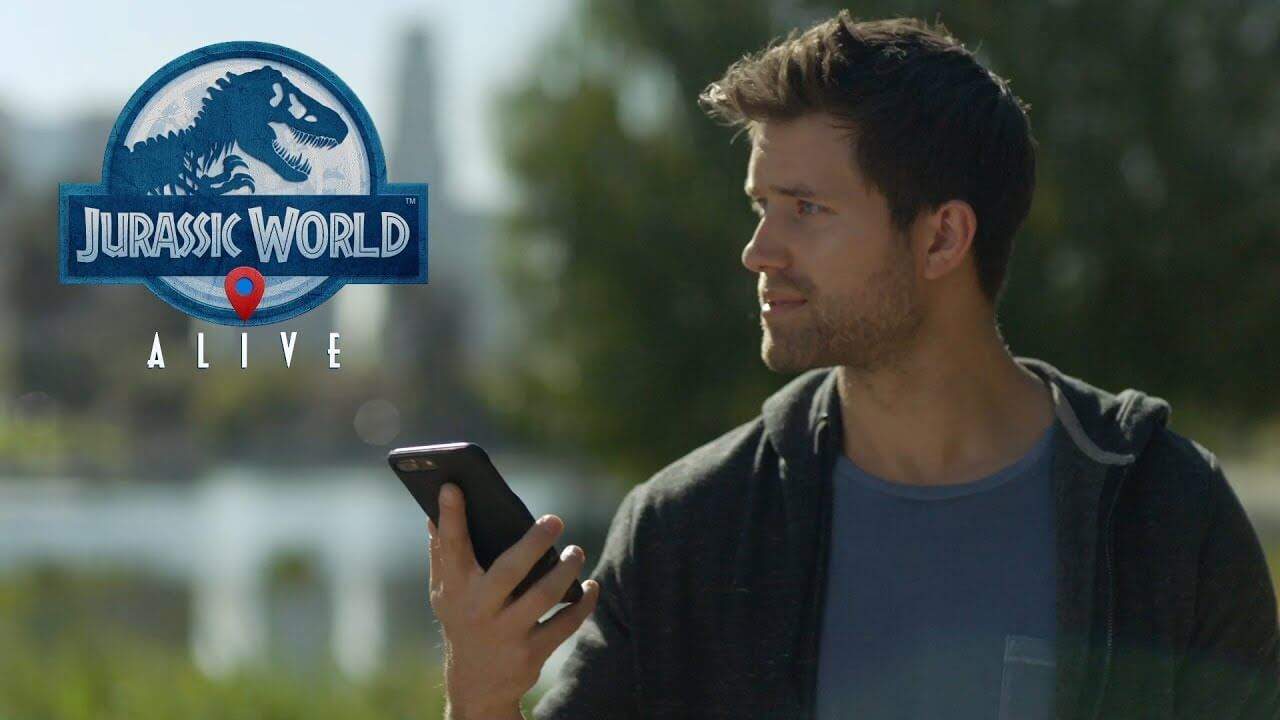 'Jurassic World Alive, el Pokémon Go de los dinosaurios', es una app en la que iremos por las calles con nuestro móvil en mano buscando dinosaurios en Realidad Aumentada. (ESPECIAL)