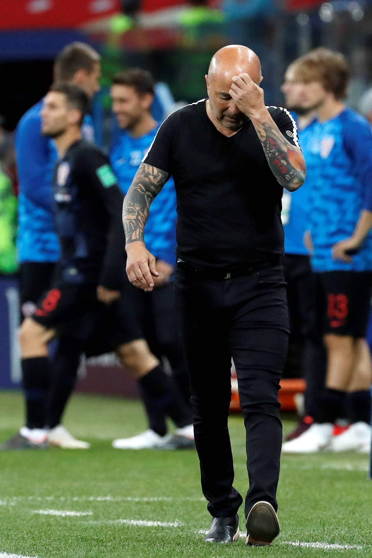 El técnico argentino Jorge Sampaoli reacciona durante el partido Argentina-Croacia, del Grupo D del Mundial de Futbol de Rusia 2018, en el Estadio de Nizhni Nóvgorod. (EFE)