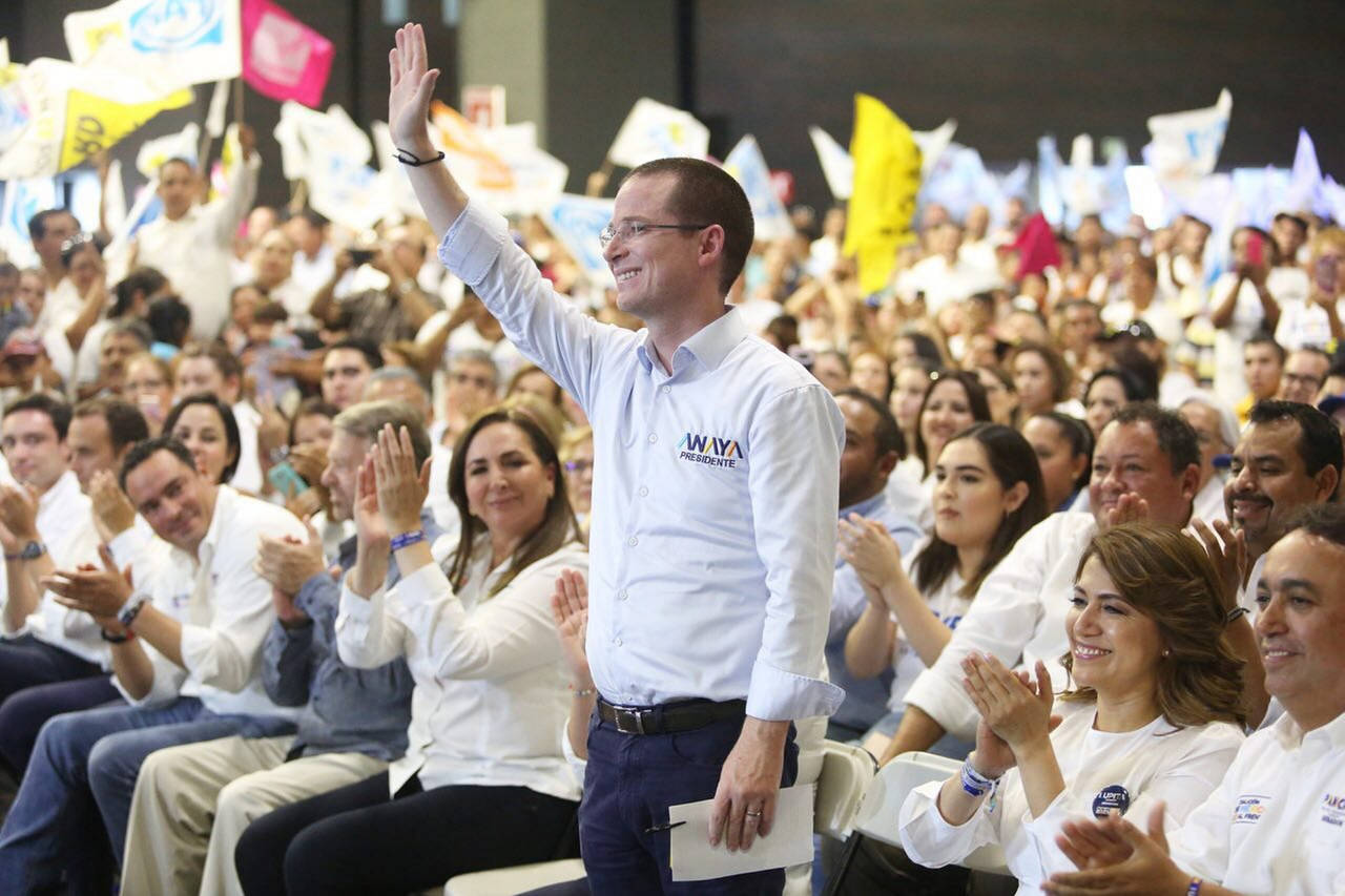 Campaña. El candidato de la coalición 'Por México al Frente', Ricardo Anaya, visitó Los Cabos, Baja California Sur.