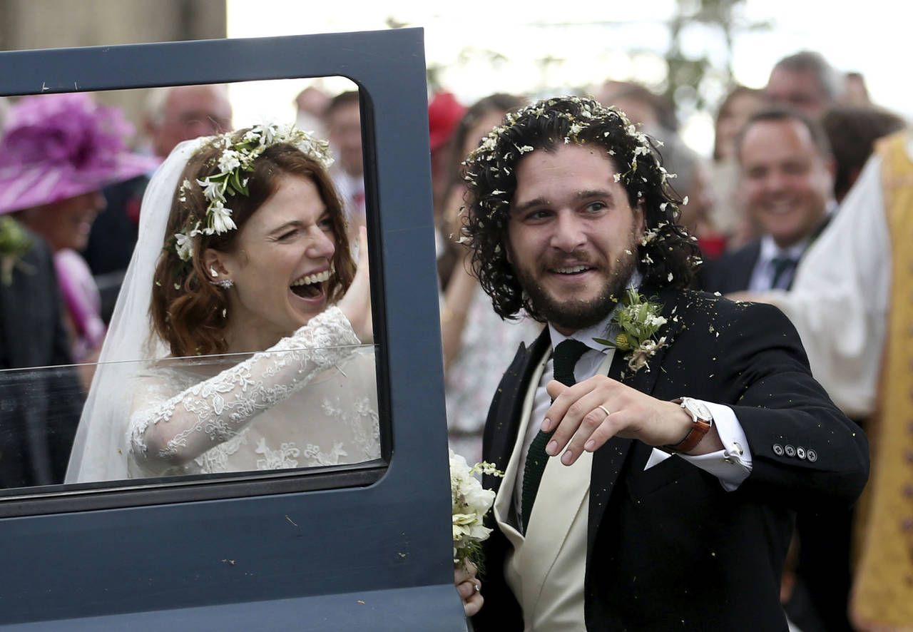 Matrimonio. Los actores Kit Harrington y Rose Leslie de la serie Game of Thrones, se casaron en una emotiva ceremonia.