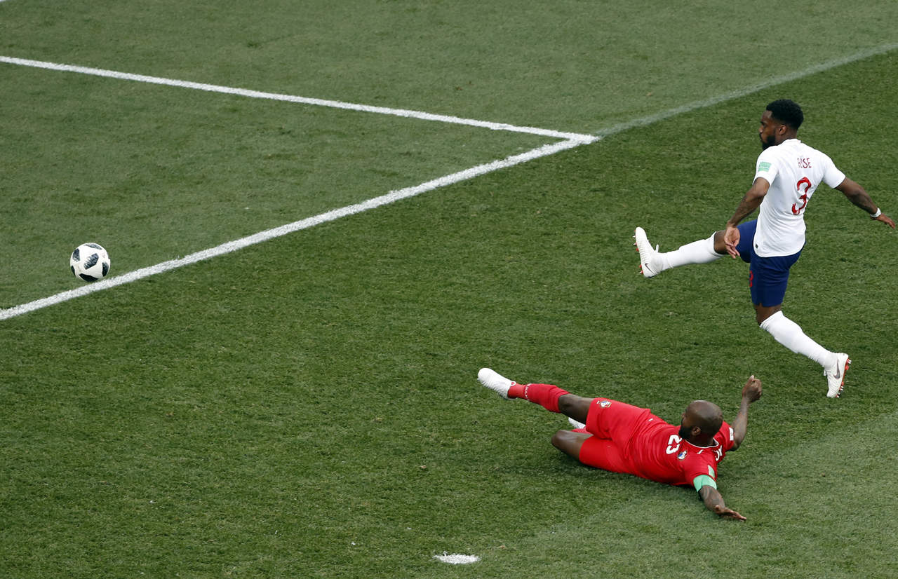 Felipe Baloy marcó el único gol de su país en el duelo de este día ante Inglaterra.