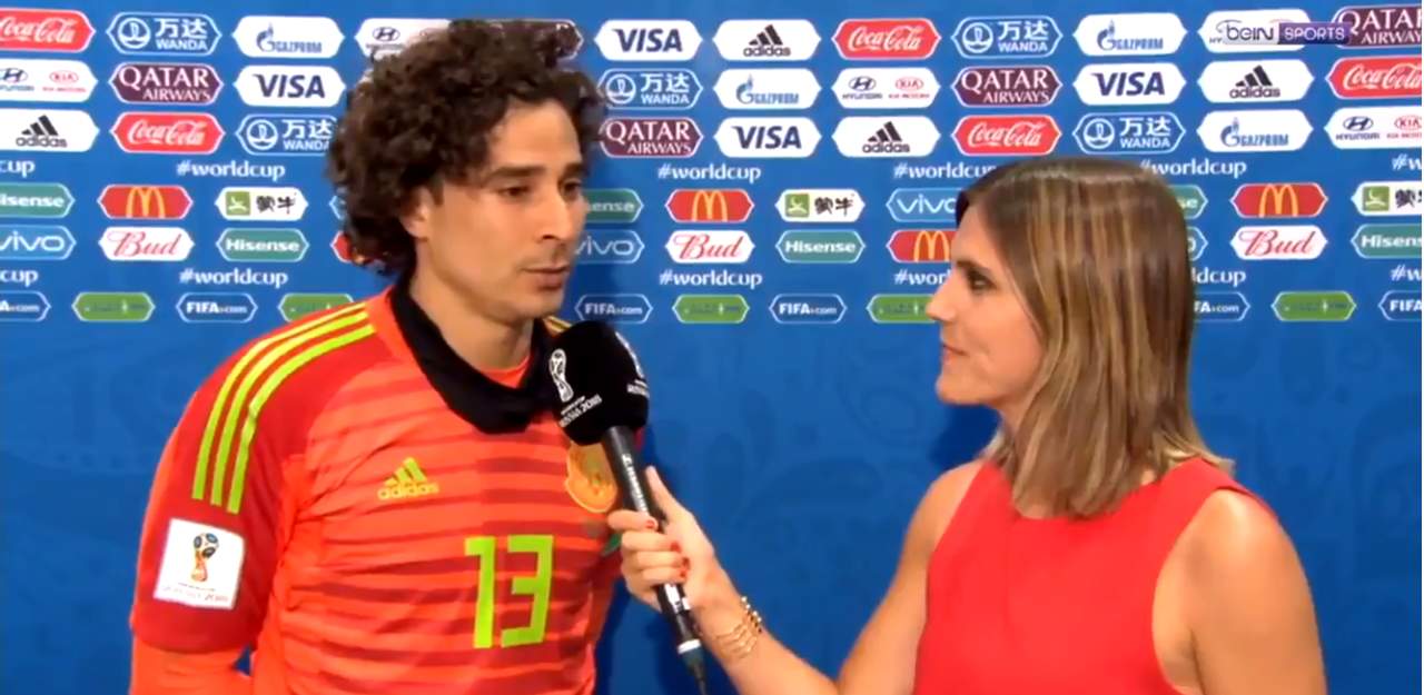 El jugador mexicano fue entrevistado por una cadena de televisión francesa. (Twitter)