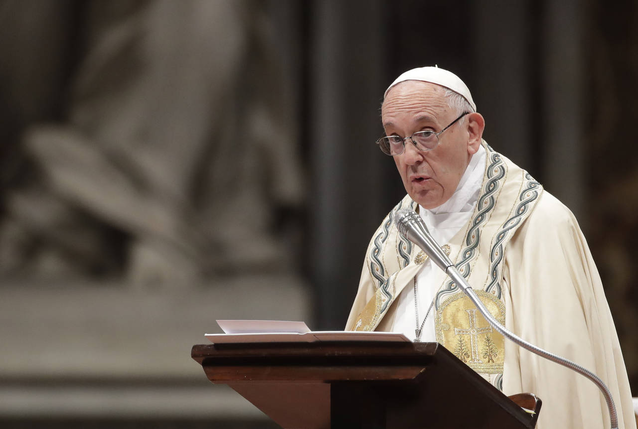 Dos más. El Papa Francisco aceptó ayer las renuncias de otros dos obispos de Chile.